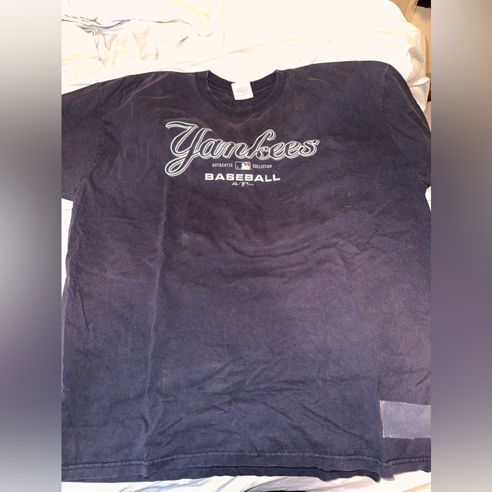 New York Yankees shirt